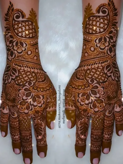 An elegant design featuring peacock motifs, perfect for a traditional yet stylish look.