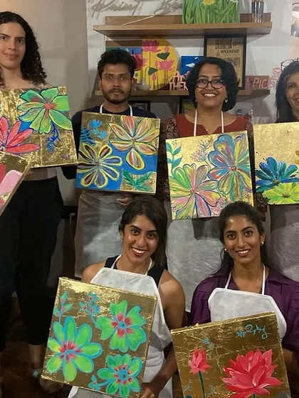 We're back with your favorite workshop: Gold Leaf Painting. Join us for a fun session and enjoy complimentary pizza and drinks while you create.