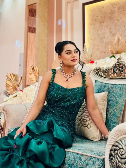 Another angle of the green gown, showing off the beautiful neckline and jewelry I paired with it.