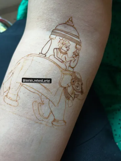 This is the first step in creating a figure: the outline. I'll teach you how to draw the basic shape of complex elements like a royal procession before adding the intricate details.