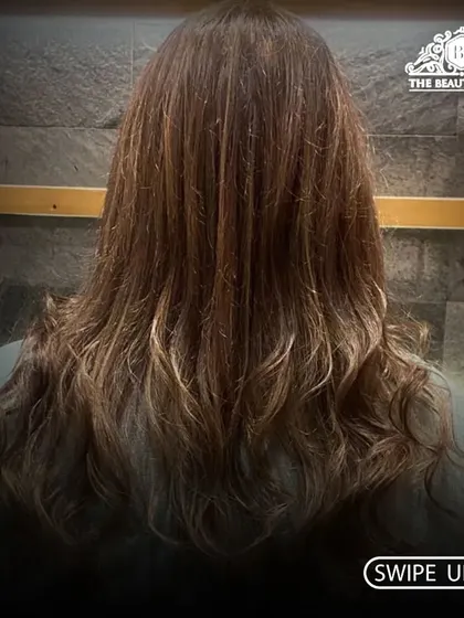 A slightly different view of the same highlighted hair.