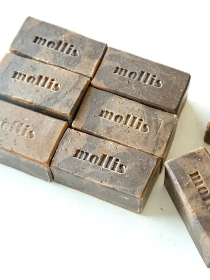 My 'Milano Morning' bars, inspired by crisp Milan mornings and strong espresso. This batch is made with a smoother finish.