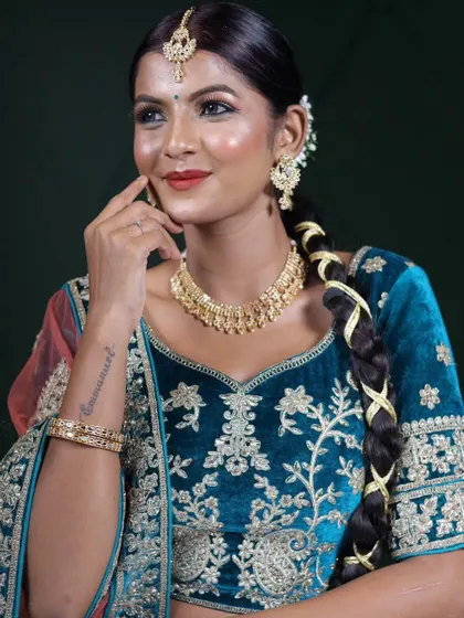 The complete look, perfect for a Mehendi or Sangeet event.