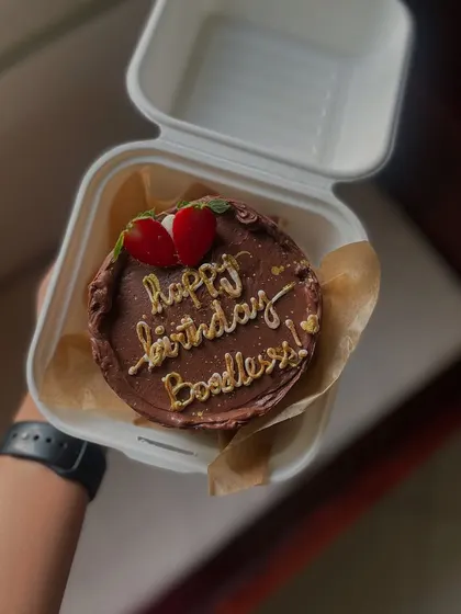 A showcase of some of my favorite custom bento cakes. You can see a variety of designs, from a Harry Potter theme and a cricket-themed "29 not out" cake to a romantic "let's grow old together" message, showing the endless possibilities for personalization.
