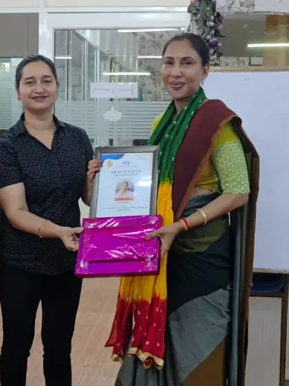 A moment of gratitude at our PCOD and PCOS workshop. We bring in experts to discuss how a holistic approach, including yoga and diet, can help manage these hormonal conditions effectively.