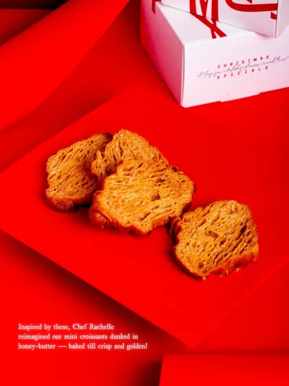 My take on the American "Christmas Crack," reimagined with mini croissants.