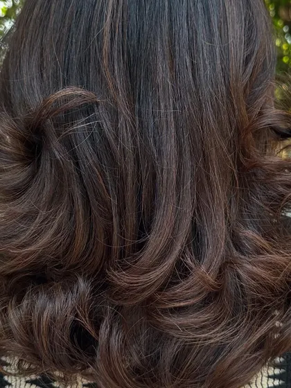 Another close-up of the beautiful 'Chocolate Truffle' waves.