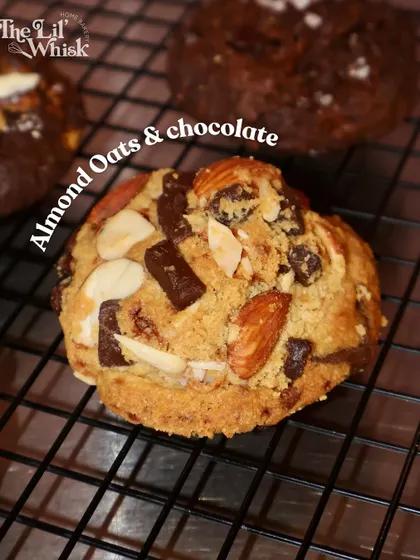 A heartier option, our Almond Oats & Chocolate cookie is packed with toasted almonds, oats, and chocolate chunks.