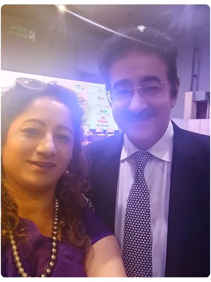 It was an honor to connect with Mr. Sandeep Marwah, founder of Marwah Studios and Noida Film City. These interactions at industry events help me stay at the forefront of media and entertainment trends for my clients.