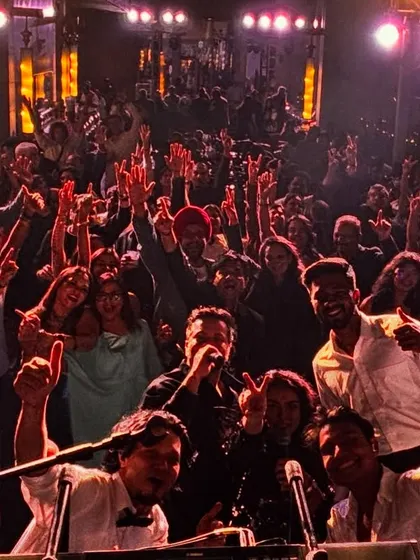 Another epic post-gig selfie with a fantastic crowd. We make sure everyone feels like they are part of The Family.