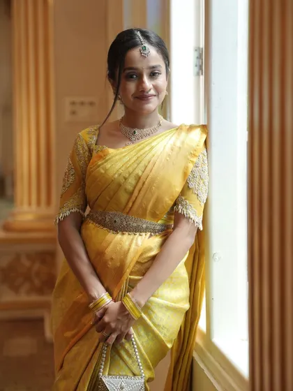 A close-up of my look for a traditional South Indian event. The details, from the maang tikka to the necklace, complete the festive and elegant appearance.