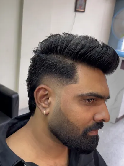 The final look of the pompa-mullet, a bold and stylish choice.