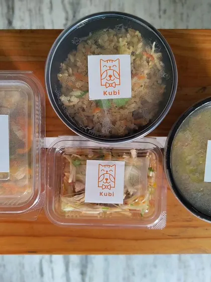 My 4-course meal is perfect for a special occasion. This set includes a cucumber apple lettuce salad, bone broth soup, chicken fried rice, and a veggie-chicken stir fry, all packed and ready to serve.