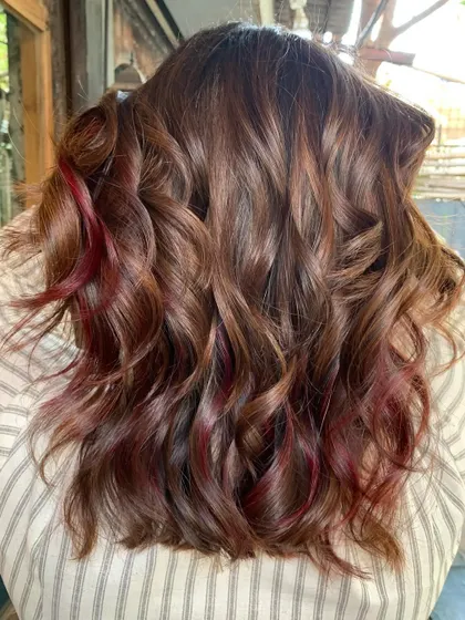 The waves in this spiced brown sugar apple look really show off the beautiful red undertones. (No filter)
