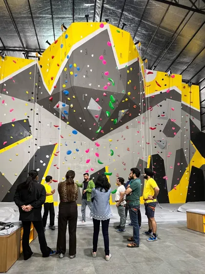 Looking for a cool and sporty spot for your weekend? Come explore the largest climbing space in the city! With over 100 routes, a kid-friendly environment, good music, and yummy food, we have something for everyone.