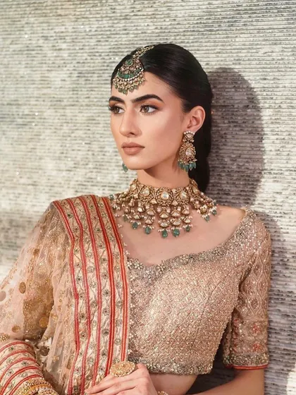 A soft, elegant look perfect for a daytime wedding or engagement. I teach how to achieve this understated glamour with earthy tones and a focus on flawless, natural-looking skin.