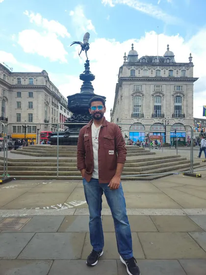 Standing in front of a historic landmark in London. This full-length shot shows how I can be framed in a larger environmental context for a campaign.