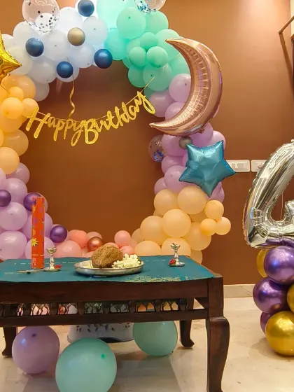 A beautiful pastel balloon ring with moon and star accents. This versatile decor is perfect for birthdays, baby showers, or naming ceremonies.