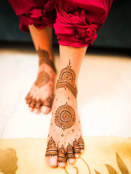 A beautiful mandala design on the feet, with a matching cuff on the ankle.