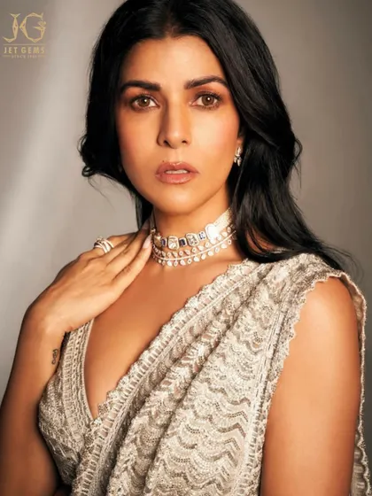A beauty enveloped in ethereal sparkles. The talented Nimrat Kaur looks stunning in our layered diamond choker, a piece that is both modern and timeless.