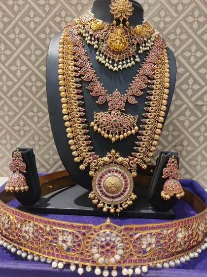 An image of a traditional Kempu bridal set, part of my special series on this classic style.