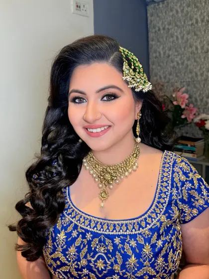 Another look at this enchanting Sufi night glam. The gold shimmer on the eyes catches the light beautifully, while the blue kohl adds a touch of mystery.