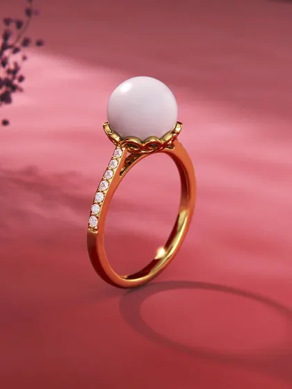 A ring that connects your emotions to nature’s finest creations. This piece from my 'Pieces of You' collection features a luminous pearl set in a gold band accented with diamonds, like a single perfect drop of morning dew.