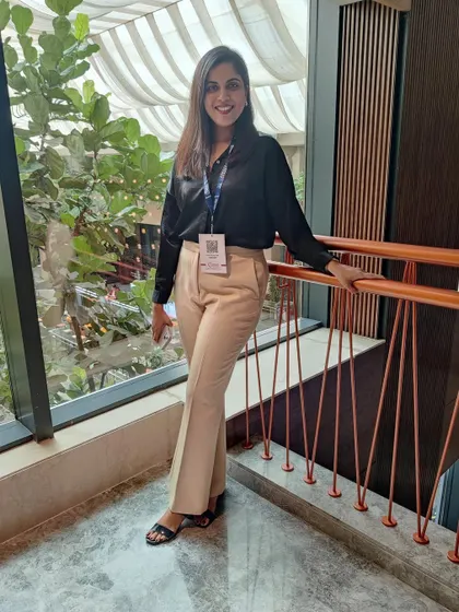 A moment from Cosdermindia 2023. These events allow me to explore new technologies for scalp analysis and non-surgical hair restoration.