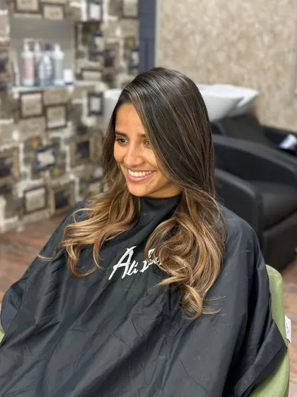 A final shot of this joyful and beautiful hair transformation.