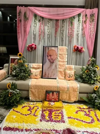 This is a Guruji Satsang setup I designed to create a truly serene and divine ambiance. I used a combination of fresh and artificial flowers to build the backdrop and the beautiful floral rangoli on the floor, ensuring the space felt peaceful and full of positive vibrations for all the devotees.
