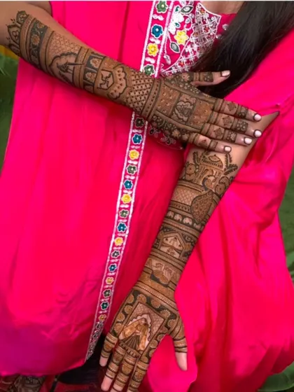 A lovely asymmetrical design, showing how different patterns on each arm can create a unique and interesting look.
