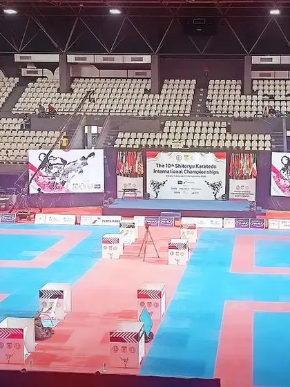 A wide shot of the impressive competition venue in Jakarta. The organizers did an amazing job creating a world-class environment for the athletes.