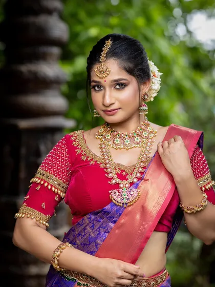A lovely portrait shot capturing the elegance of the bride and her chosen jewellery.