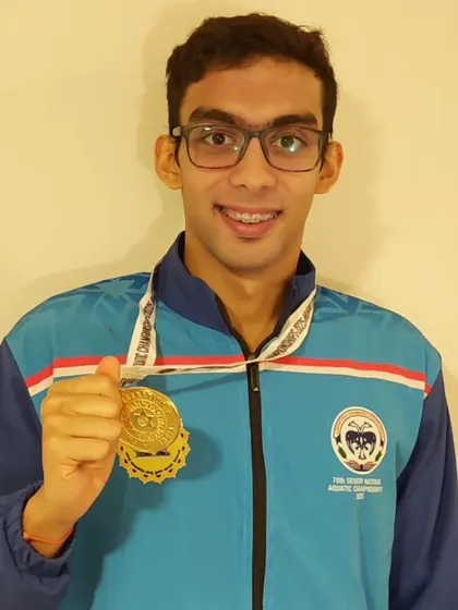 Shoan Ganguly with his gold medal for the 200m Medley.
