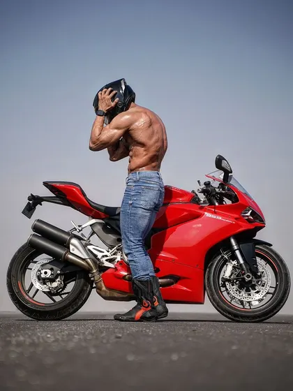 Trying hard to silence the voices in my head that scream "Full Gas" on the freeway. This photo captures the adrenaline and thrill of riding.