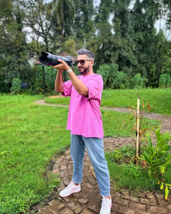 Me in my element, lining up a shot in a beautiful green park.