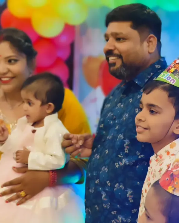A happy family celebrating their daughter's Cocomelon-themed birthday. We managed everything from venue booking to photography, and the result was a great success and a smiling client.