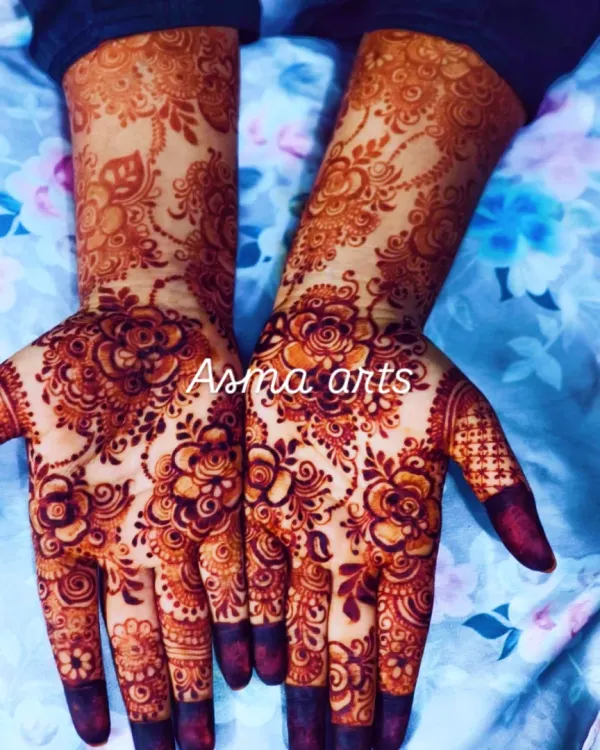 This is the result of my all-natural henna after the paste has been removed. The stain is a deep, dark reddish-brown, which shows the high quality of the henna.