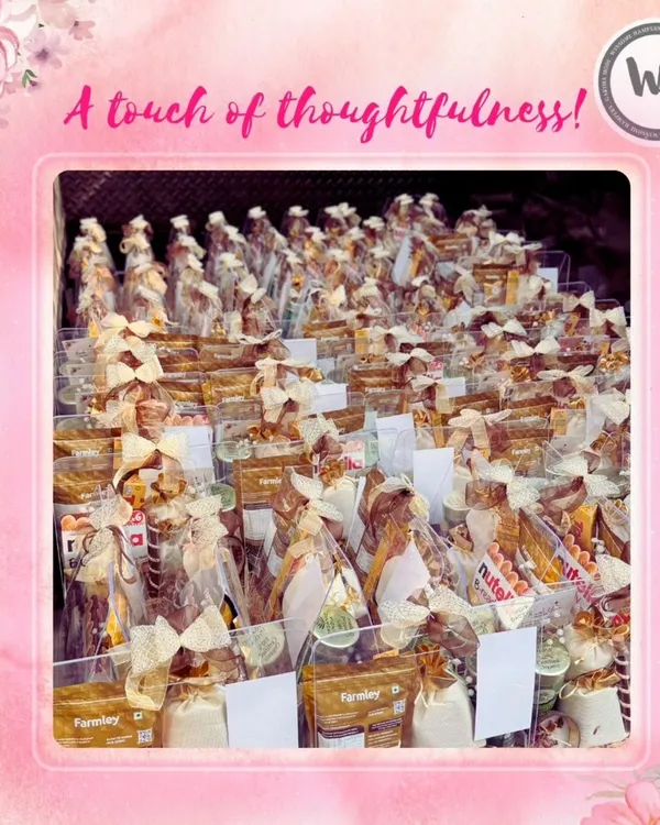 A touch of thoughtfulness in every hamper. This image shows a large bulk order, with each gift meticulously packed and ready for a corporate event or wedding.