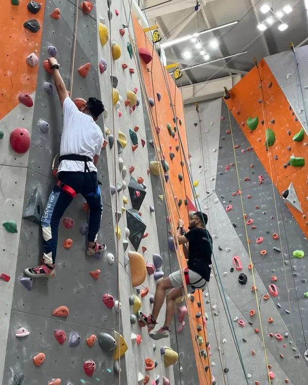 Looking for a unique corporate event? Team building on our walls is a fantastic way to improve communication, build trust, and have a great time outside the office.