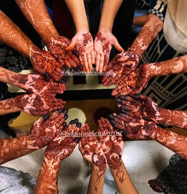 A beautiful circle of hands, all adorned with my mehendi. I love being a part of your group celebrations and making everyone feel special.