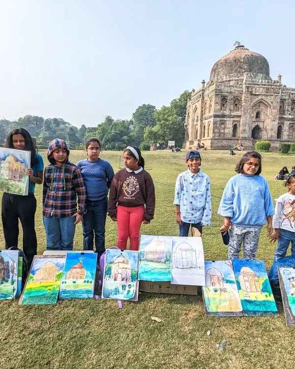 We believe art is not confined to the studio. Here are our students enjoying an outdoor sketching and painting session at Lodhi Garden, capturing the beauty of nature and historical architecture firsthand.