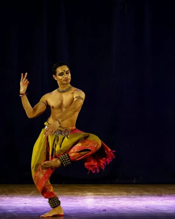A pose from my solo concert in Pune for Nrityayatri. Each solo recital is a unique conversation between me, the musicians, and the audience.