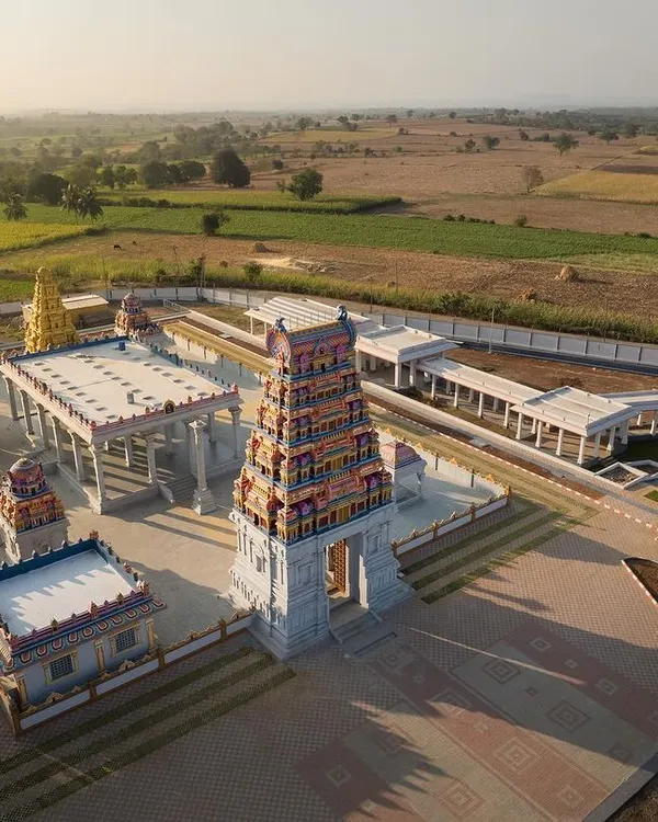 An aerial perspective of the Shiva Shakti Dham in Hubli. The master plan carefully positions the main temple, smaller shrines, guest houses, and dining facilities to create a cohesive and spiritual environment on the 6.5-acre site.