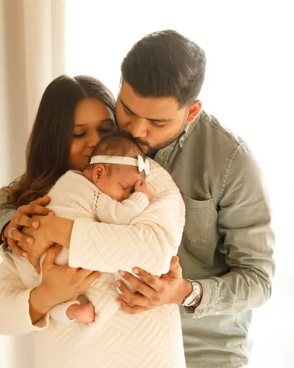 A brand new family of three, wrapped in a warm embrace. I love capturing the overwhelming love and emotion in the first few days after bringing a baby home.