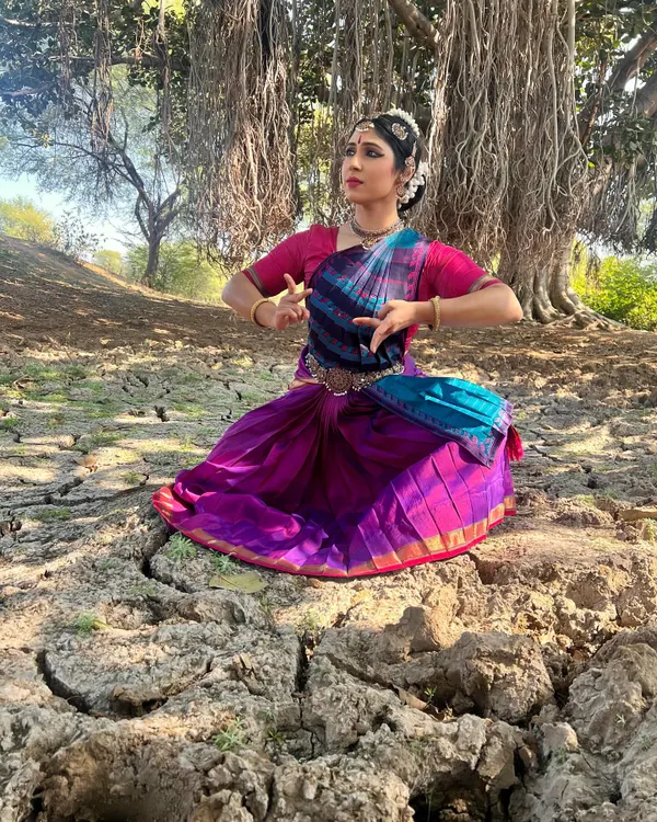 This is from a performance piece exploring Sangam-era poetry, set against the stark, cracked earth of Bhilwara, Rajasthan. I believe dance can give life to ancient texts, and here, the 'Palai' or desolate landscape described in the poem becomes a physical stage, showing how we can use Bharatanatyam to connect with history and emotion across centuries.