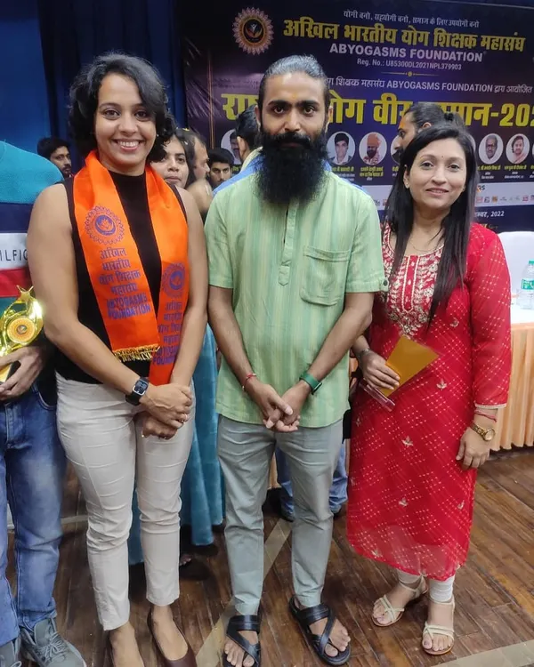 It is an honor to connect with fellow yogis who are dedicated to building a global community and serving with heart. These moments from the Akhila Bhartiya Yoga Shikshak Mahasangh event are memories I will cherish forever.