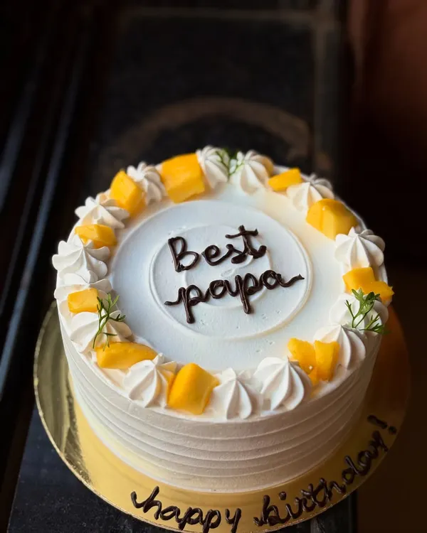 My seasonal special Mango cake, made with fresh Alphonso mangoes. This one was for the "Best Papa" on his birthday.