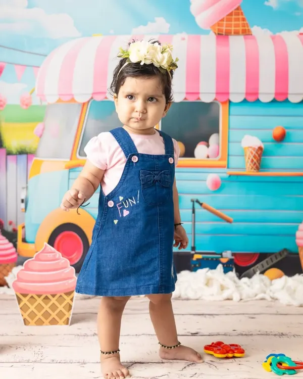 A series of shots from an adorable ice cream themed session, perfect for celebrating a first birthday with lots of color and sweetness.