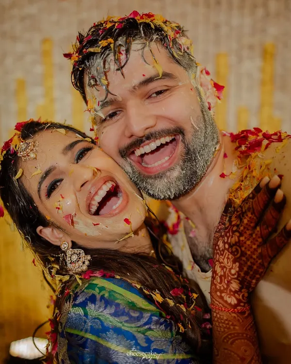The before and after of a truly epic Haldi! It starts with sweet portraits and ends in the most beautiful, joyful chaos.